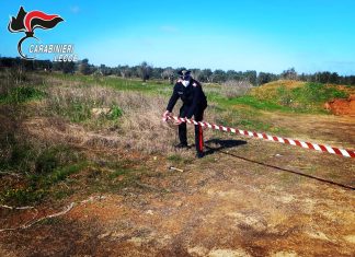 Da un furgone appesantito la scoperta di una discarica con rifiuti pericolosi, denunciati due uomini