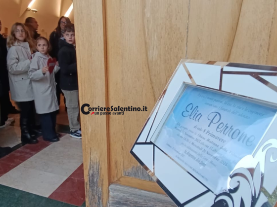 L'ultimo saluto ad Elia: dolore, lacrime e palloncini bianchi - Corriere Salentino