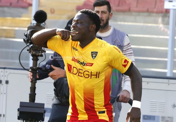 Uno-due del Lecce, poi il Torino cresce ed è sofferenza. Falcone al 90’ para rigore e il Via del Mare fa festa - Corriere Salentino