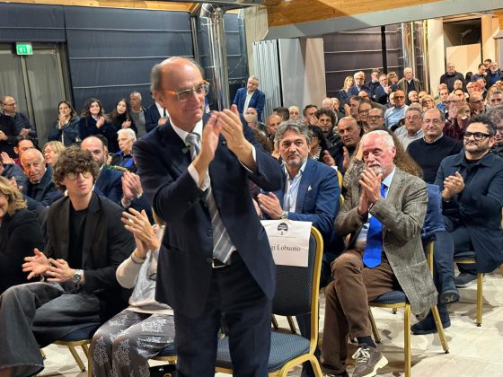 Lecce, bagno di folla per Arianna Meloni: “Invertire i pronostici”. Poli e Lobuono promettono di smentire i sondaggi - Corriere Salentino