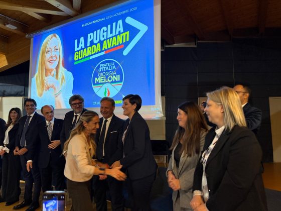 Lecce, bagno di folla per Arianna Meloni: “Invertire i pronostici”. Poli e Lobuono promettono di smentire i sondaggi - Corriere Salentino