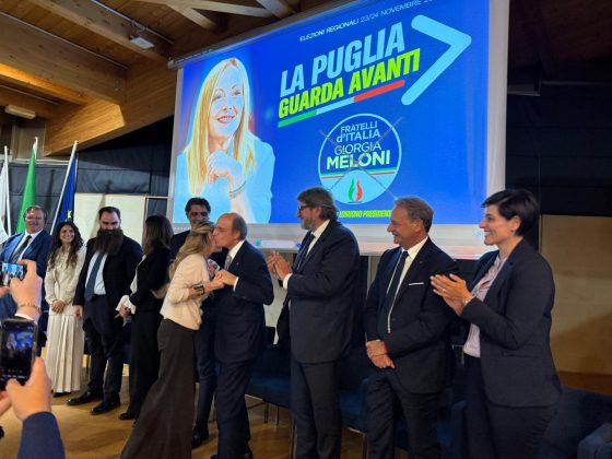 Lecce, bagno di folla per Arianna Meloni: “Invertire i pronostici”. Poli e Lobuono promettono di smentire i sondaggi - Corriere Salentino