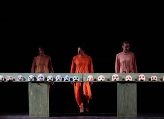 Il teatro di Goldoni prende vita nella Distilleria con lo spettacolo “Son Io Cosa Vostra? Maschere, musica e… donne: Goldoni oggi”