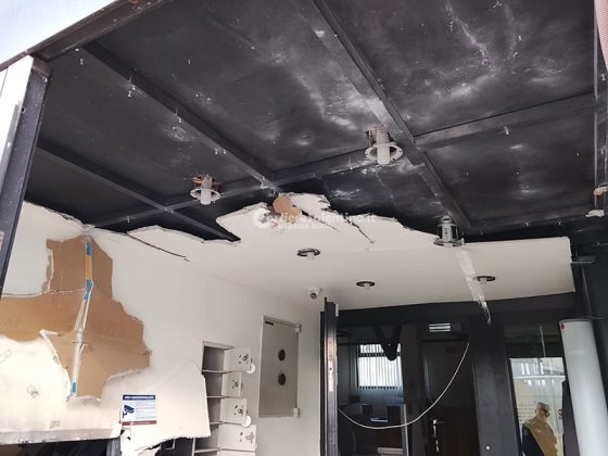 Veglie, assalto al bancomat: nuovo colpo della “banda della marmotta”. Strada cosparsa di chiodi per la fuga - Corriere Salentino