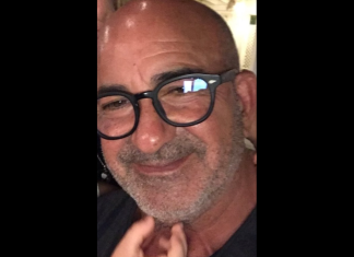 Noto sui social per gli scherzi nei bar, l’influencer Totò Mazzotta denunciato per oltraggio da poliziotto