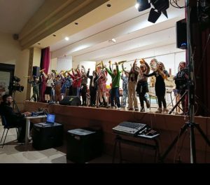 "Natale...fra 'nticu e modernu" successo per la commedia in vernacolo dei bambini che diverte e fa riflettere - Corriere Salentino