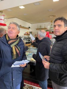 “Strisce blu: nessuno le vuole!”, sopralluogo del campo largo ai Salesiani. L'appello De Matteis: “Ascoltate la gente” - Corriere Salentino
