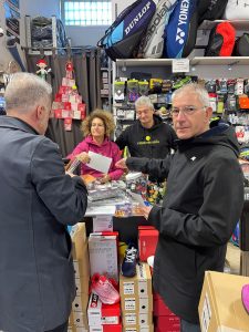 “Strisce blu: nessuno le vuole!”, sopralluogo del campo largo ai Salesiani. L'appello De Matteis: “Ascoltate la gente” - Corriere Salentino