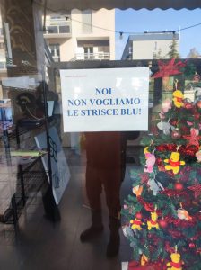 “Strisce blu: nessuno le vuole!”, sopralluogo del campo largo ai Salesiani. L'appello De Matteis: “Ascoltate la gente” - Corriere Salentino