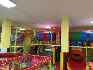 Gallipoli, inaugurata l’Allegra Combriccola: una delle più grandi sale feste, uno spazio dedicato a bambini e famiglie - Corriere Salentino