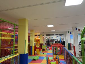 Gallipoli, inaugurata l’Allegra Combriccola: una delle più grandi sale feste, uno spazio dedicato a bambini e famiglie - Corriere Salentino
