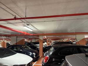 Il Park Liberty cambia la mobilità del centro, picchi di 400 auto anche la sera. Intanto, in via Costa tanti stalli restano vuoti - Corriere Salentino