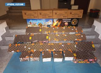 Fuochi d’artificio senza autorizzazione: maxi sequestro in un negozio del basso Salento