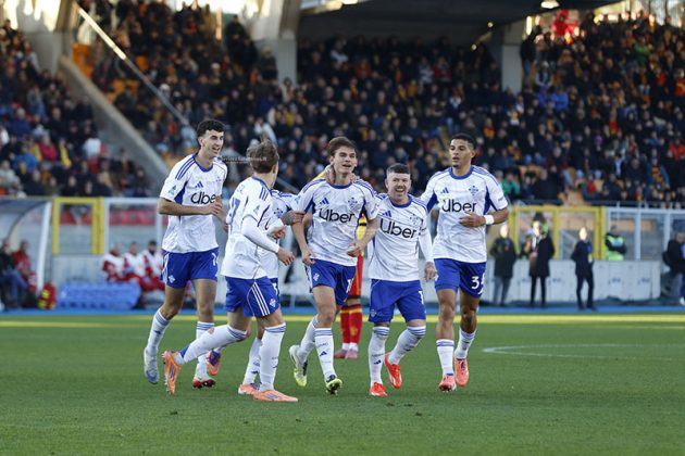 Il Lecce subisce la concretezza ed il cinismo del Como, al Via del Mare finisce 0-3 - Corriere Salentino