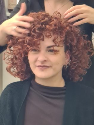 Riccia's Professional presenta REcurl Loop™: il nuovo protocollo professionale per ottenere il "Loop Perfetto" nei capelli ricci - Corriere Salentino