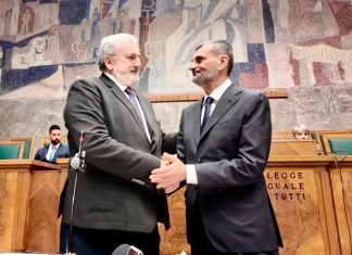 Proclamazione, Emiliano e Decaro ritrovano l’armonia. Ora la partita più difficile: quella della giunta, con troppi conti da saldare