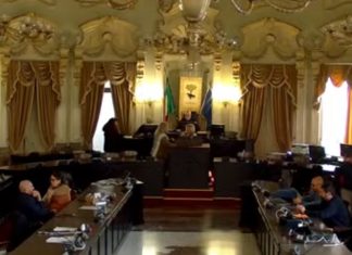 Referendum sulla filovia in salita, per la maggioranza “si rischia il danno erariale”. Poli: “Necessario correggere il regolamento”