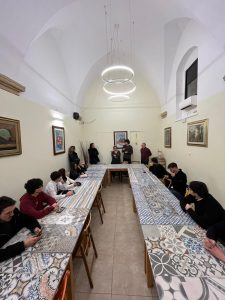 Una cena nel ristorante di Enrica Ciardo e Vincenzo Cazzato, vittime di gravi intimidazioni: Gioventù Nazionale al fianco di chi non si piega alla mafia - Corriere Salentino