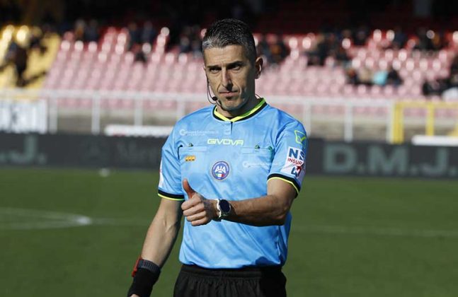 I giallorossi si suicidano nel secondo tempo, Lecce-Parma finisce 1-2 - Corriere Salentino