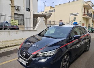 Si barrica in casa e minaccia gesti autolesionistici: 19enne arrestata dopo ore di apprensione