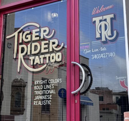 Sgrounch, 25 anni di inchiostro e controcultura: il tatuaggio come atto ribelle, identità e memoria - Corriere Salentino