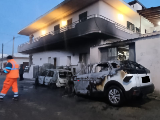 Fuoco alle prime luci dell’alba: due auto distrutte e una terza danneggiata - Corriere Salentino