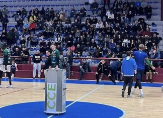 Lecce travolge Barletta 98-83: furia biancazzurra al Pala San Giuseppe, quota 30 e playoff nel mirino