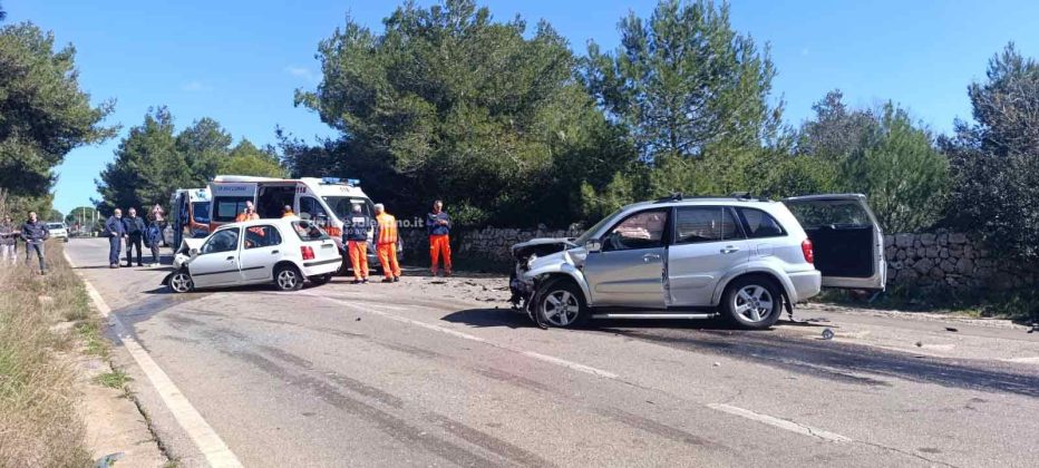 Salento, schianto frontale sulla via del mare: un morto e due feriti - Corriere Salentino