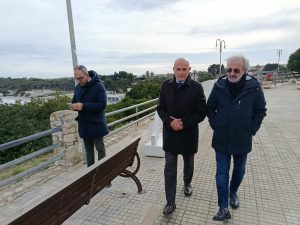 Crollo a Sant’Andrea, sopralluogo di Decaro: l'attenzione si concentra sulla Torre di Torre dell'Orso - Corriere Salentino