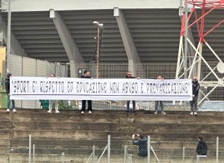 Caos in campo a Taviano: arbitro colpisce con una testata calciatore minorenne. Scatta l’indagine
