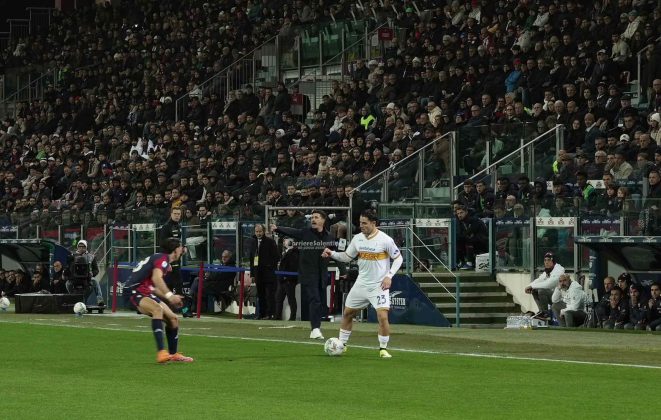 Le pagelle dei giallorossi in Cagliari – Lecce: Ramadani prestazione da incorniciare e gol pesantissimo, Gandelman protagonista col secondo gol consecutivo, Sottil grande assist - Corriere Salentino