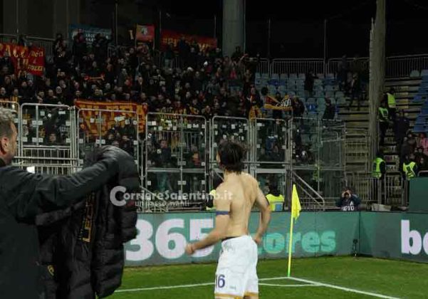 Le pagelle dei giallorossi in Cagliari – Lecce: Ramadani prestazione da incorniciare e gol pesantissimo, Gandelman protagonista col secondo gol consecutivo, Sottil grande assist - Corriere Salentino
