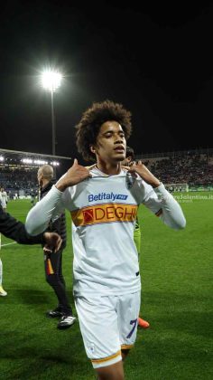 Le pagelle dei giallorossi in Cagliari – Lecce: Ramadani prestazione da incorniciare e gol pesantissimo, Gandelman protagonista col secondo gol consecutivo, Sottil grande assist - Corriere Salentino