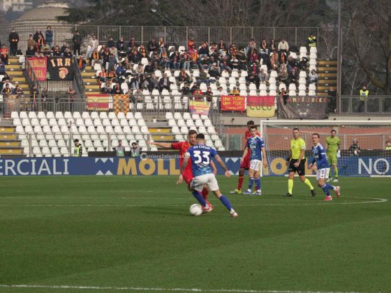 Il Lecce illude e poi capitola già nel primo tempo. Como-Lecce, 3-1 - Corriere Salentino