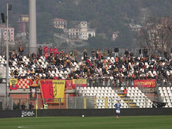 Il Lecce illude e poi capitola già nel primo tempo. Como-Lecce, 3-1 - Corriere Salentino