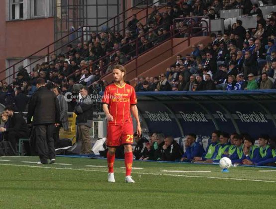 Il Lecce illude e poi capitola già nel primo tempo. Como-Lecce, 3-1 - Corriere Salentino