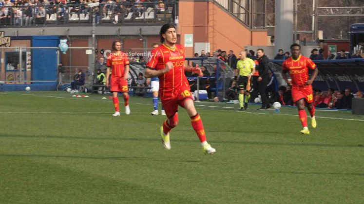 Il Lecce illude e poi capitola già nel primo tempo. Como-Lecce, 3-1 - Corriere Salentino