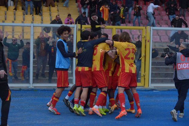 Banda regala ai giallorossi tre punti pesantissimi, Lecce-Udinese 2-1 - Corriere Salentino