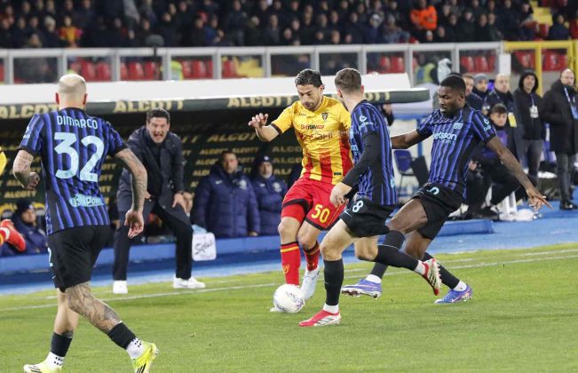 I giallorossi crollano negli ultimi quindici minuti al Via del Mare: Lecce-Inter, 0-2 - Corriere Salentino