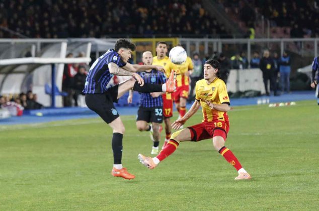 I giallorossi crollano negli ultimi quindici minuti al Via del Mare: Lecce-Inter, 0-2 - Corriere Salentino