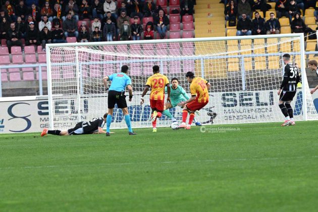 Banda regala ai giallorossi tre punti pesantissimi, Lecce-Udinese 2-1 - Corriere Salentino