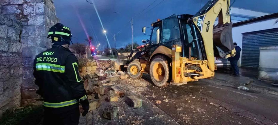 Tromba d’aria a Presicce-Acquarica: crolla un muro - Corriere Salentino