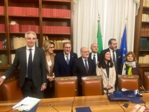 Commissione parlamentare Antimafia, Scu ancora presente: affari con le mafie straniere, droga e infiltrazioni - Corriere Salentino