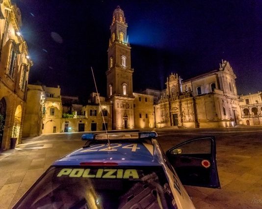 Atti di bullismo nei confronti di una coetanea, ammonite dal Questore di Lecce due minorenni