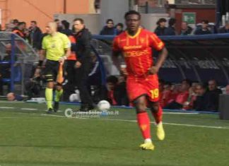 Napoli-Lecce, Banda si accascia all’improvviso, Di Francesco: “Botta al petto”