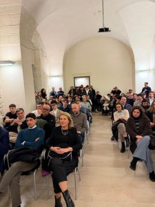 Referendum, due iniziative in conflitto nella maggioranza leccese, le richieste di rimpasto e i cambiamenti nei gruppi - Corriere Salentino