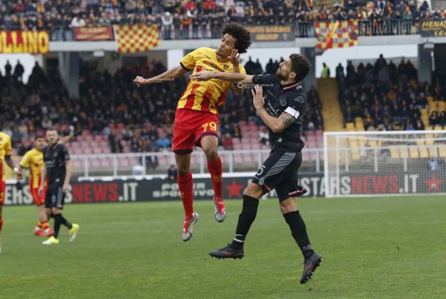 Doppio vantaggio, poi nel finale da brividi Falcone salva il Lecce: vittoria fondamentale per i giallorossi - Corriere Salentino