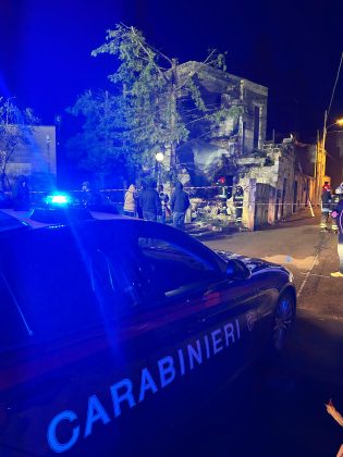 Paura in provincia, crolla parte di un edificio: area interdetta e nessun ferito - Corriere Salentino