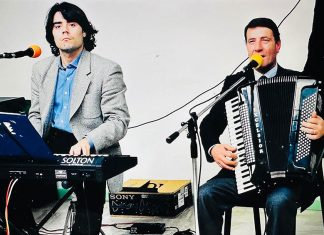 Enzo Petrachi e tanti artisti sul palco del “Cantiere” in onore di Bruno Petrachi