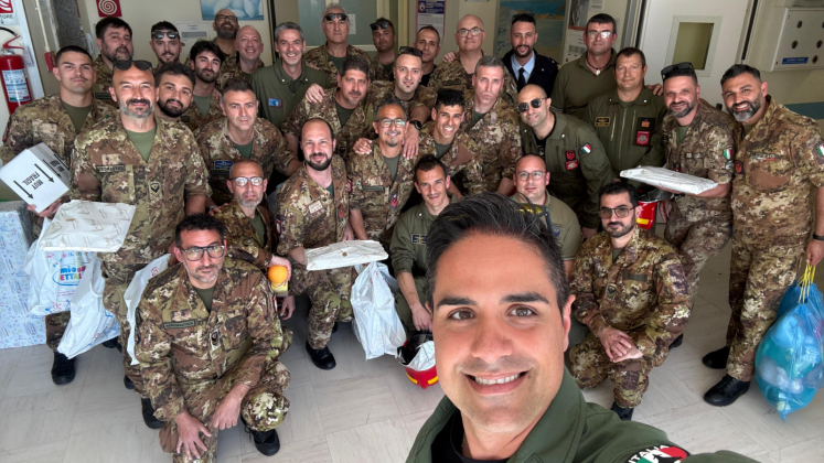 Solidarietà in corsia: i militari del 61º Stormo al fianco dei bambini del Vito Fazzi - Corriere Salentino